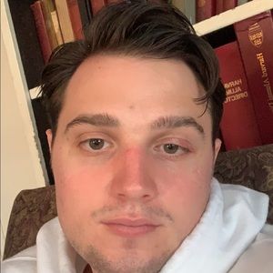 Meet your Posher, Casey